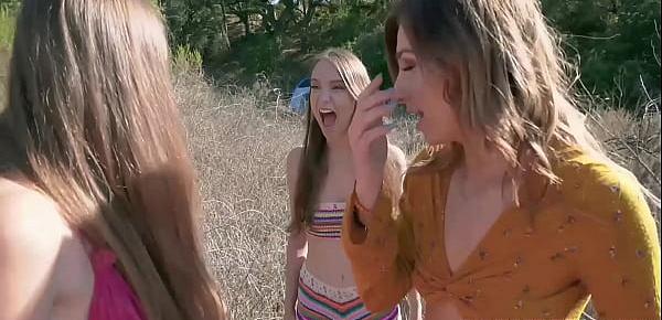  Izzy Lush , Samantha Hayes , Avery Moon In Hiking With Hotties 2